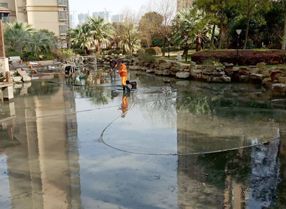 巩留景观池淤泥清理