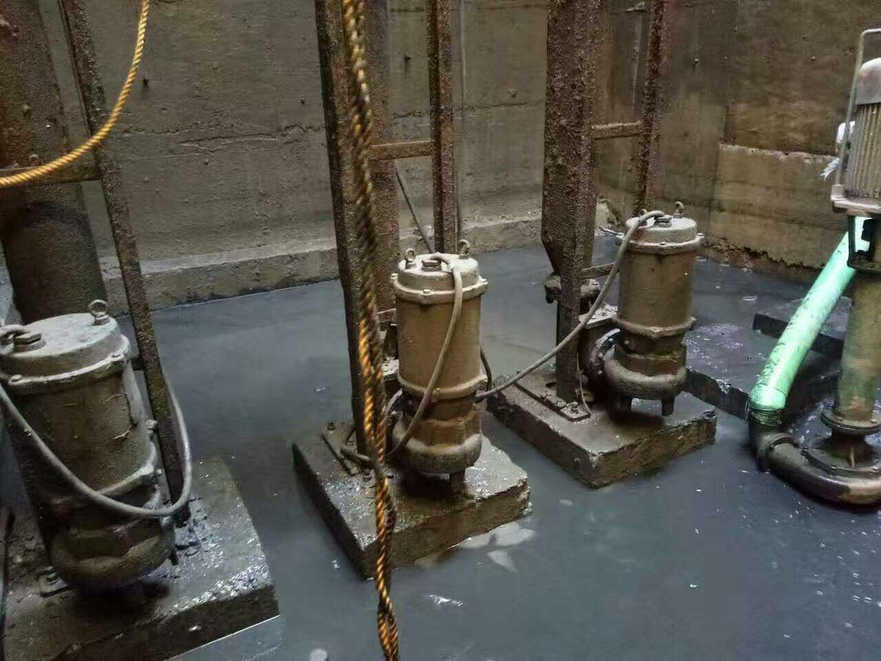 巩留污水池清理