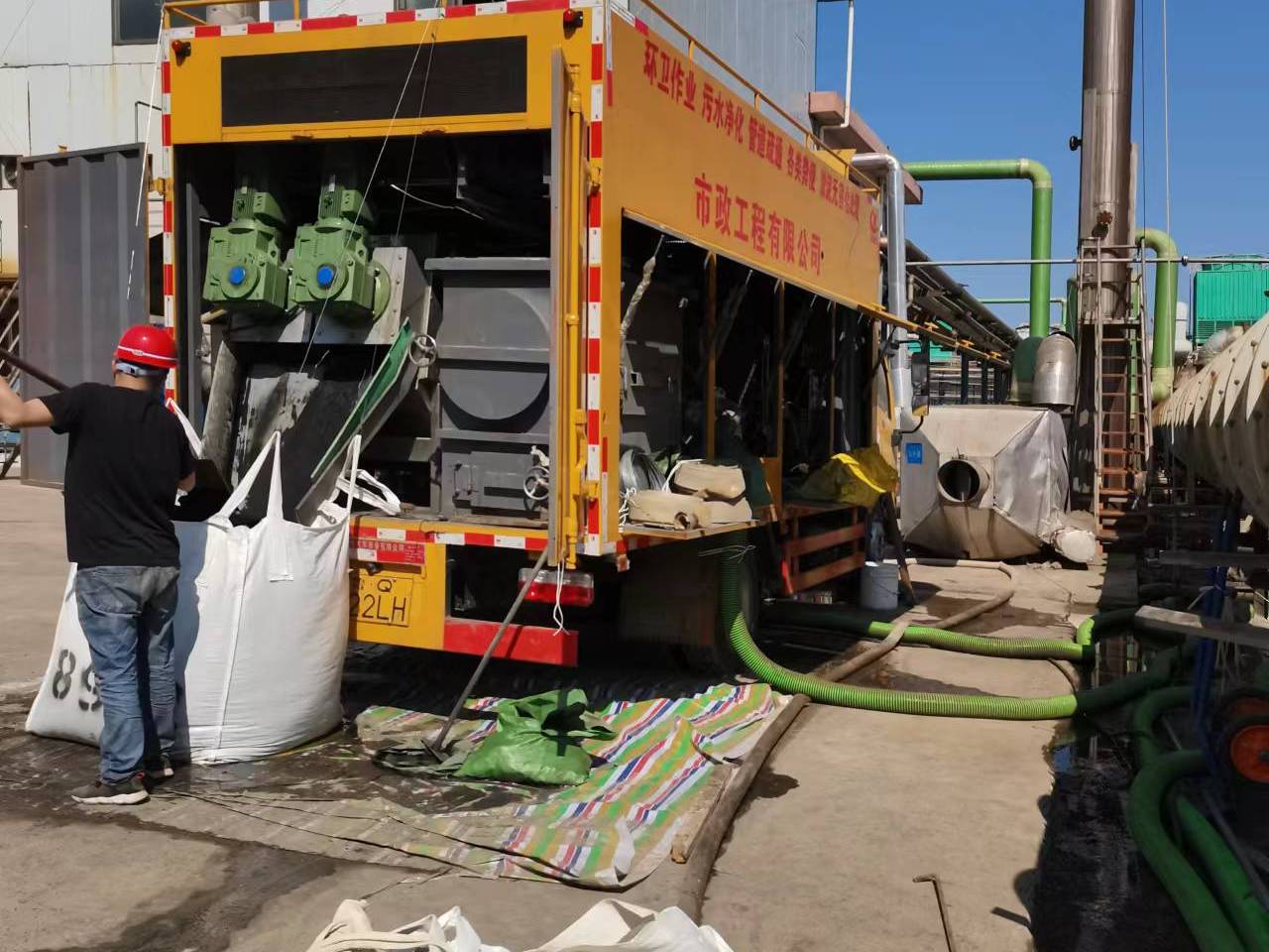 巩留淤泥压干处理